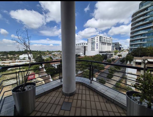 421M² OFFICE TO LET IN SANDTON CENTRAL